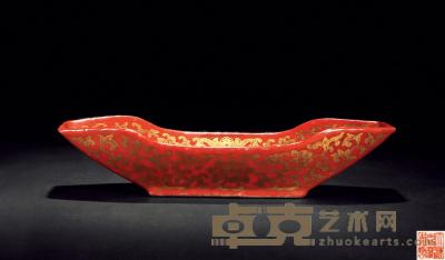 清嘉庆 珊瑚红描金盏托 长7.1cm；宽7.3cm