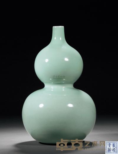 清乾隆 翠青釉葫芦瓶 高32.8cm