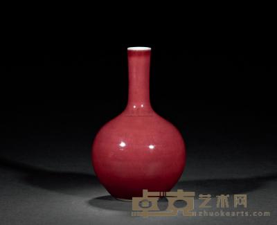清乾隆 霁红釉小天球瓶 高16.5cm