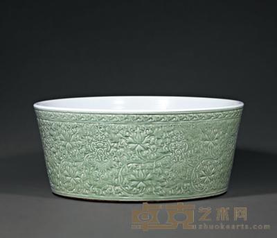 清乾隆 仿龙泉釉缠枝莲寿字纹鱼浅 直径60cm