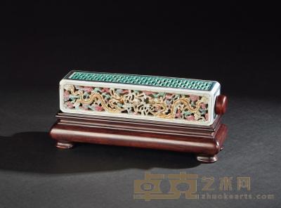 清中期 粉彩镂空双龙戏珠香熏 长20.5cm
