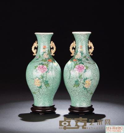 民国 绿地粉彩花卉纹壁瓶 （一对） 高25.5cm