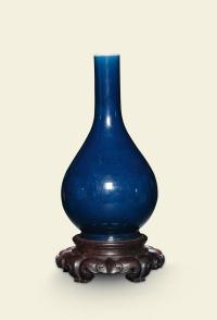 清中期 霁蓝釉胆瓶