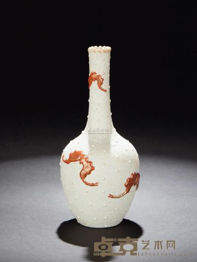 清中期 珍珠地五蝠长颈瓶 高19.5cm
