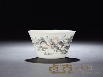 清雍正 墨彩山水纹马蹄杯 直径9.6cm