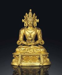 18TH CENTURY A GILT-BRONZE FIGURE OF AMITAYUS