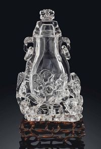 19TH CENTURY A ROCK CRYSTAL VASE AND COVER