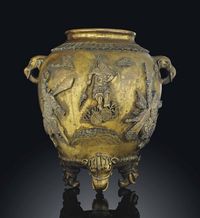 17TH CENTURY A GILT-BRONZE‘IMMORTALS’TRIPOD CENSER