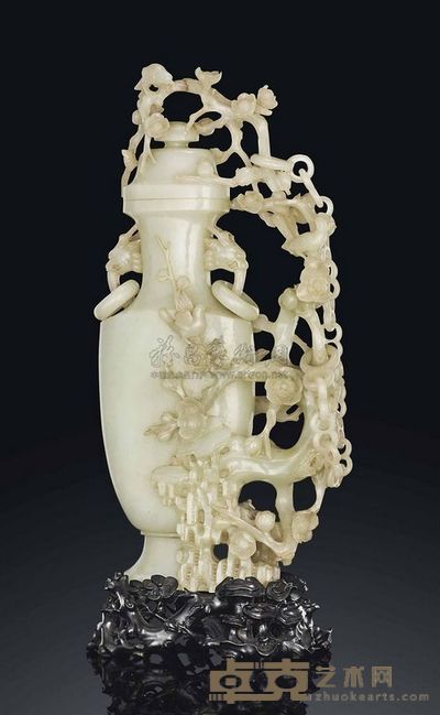 18TH/19TH CENTURY A PALE CELADON JADE‘PRUNUS’VASE AND COVER 高30cm