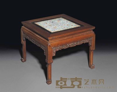 THE TABLE LATE 19TH CENTURY，THE PLAQUE DAOGUANG PERIOD （1821-1850） A FAMILLE ROSE TURQUOISE-GROUND P 高53cm；66cm