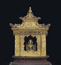 18TH/19TH CENTURY A GILT-BRONZE MODEL OF A PAGODA-FORM SHRINE AND A GILT-BRONZE FIGURE OF AMITAYUS