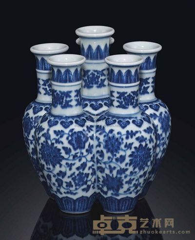 A RARE BLUE AND WHITE CONJOINED VASE 高17.5cm