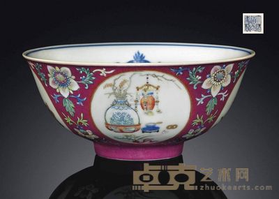 A FAMILLE ROSE SGRAFFIATO RUBY-GROUND BOWL 直径15cm