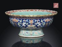 A SMALL FAMILLE ROSE FOOTED BOWL