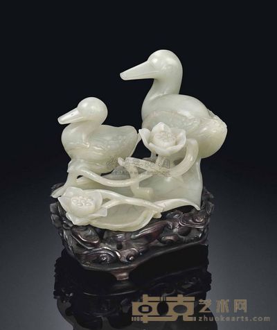 18TH/19TH CENTURY A CELADON JADE CARVING OF DUCKS 宽15.2cm