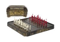 19TH CENTURY AN EXPORT CARVED IVORY CHESS SET AND BOX AND COVER
