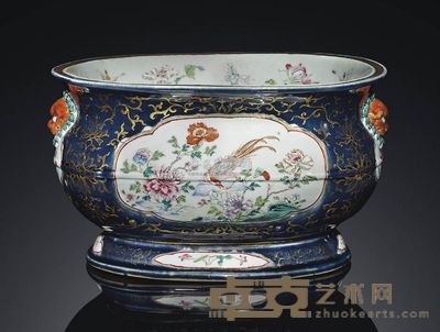 QIANLONG PERIOD （1736-1795） A FAMILLE ROSE BLUE-GROUND FISHBOWL 长36cm