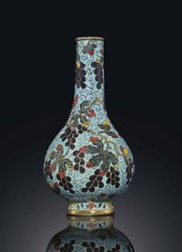 MING DYNASTY，16TH CENTURY A RARE SMALL CLOISONNé ENAMEL‘GRAPEVINE’VASE