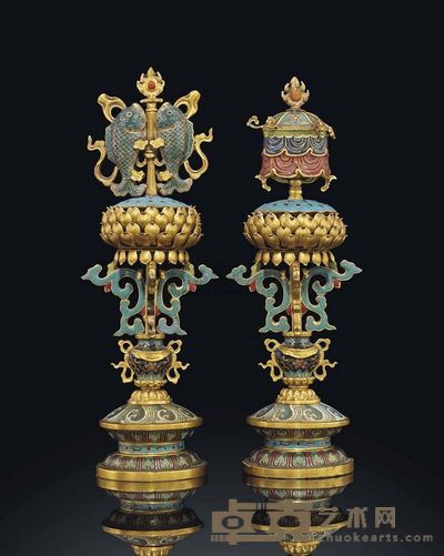 QIANLONG PERIOD （1736-1795） TWO CLOISONNé AND CHAMPLEVé ENAMEL BUDDHIST EMBLEMS 高34cm