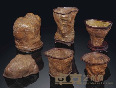 19TH CENTURY A SET OF SIX BURLWOOD BRUSH POTS，ONE WITH COVER 高19.5cm