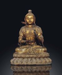 18TH CENTURY A GILT-LACQUER SEATED FIGURE OF AVALOKITESVARA