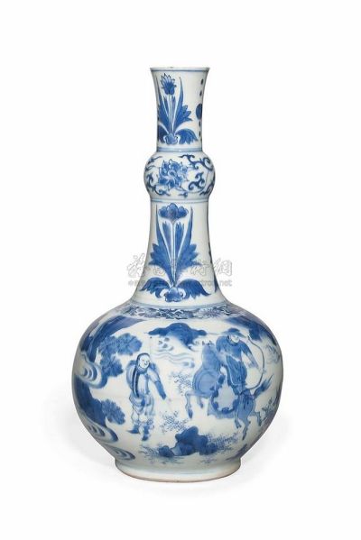 TRANSITIONAL PERIOD，CIRCA 1630-50 A BLUE AND WHITE BOTTLE VASE