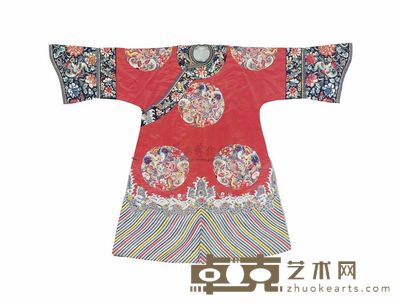 LATE 19TH CENTURY A LADY’S MANCHU STYLE WEDDING ROBE 