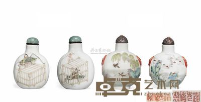 TWO CHINESE PORCELAIN SNUFF BOTTLES 直径5.2cm