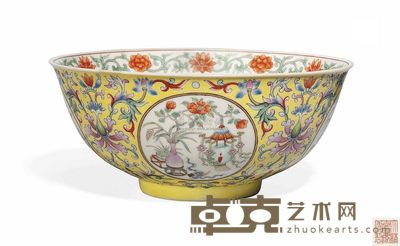 A YELLOW-GROUND MEDALLION BOWL 直径17.7cm