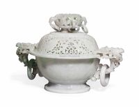 20TH CENTURY A CREAMY WHITE AND APPLE-GREEN PIERCED JADEITE TRIPOD CENSER AND COVER