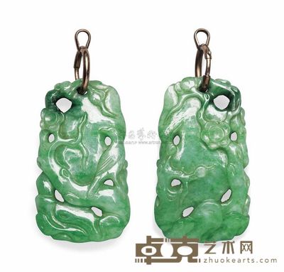 A RECTANGULAR JADEITE PENDANT 