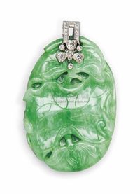 A JADEITE PENDANT WITH DIAMOND MOUNTS