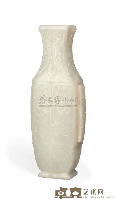 18TH CENTURY A PALE CELADON JADE ARCHAISTIC VASE 直径10.6cm