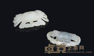 20TH CENTURY TWO PALE CELADON JADE CRABS 直径5.4cm