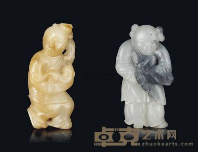 MING DYNASTY (1368-1644) TWO JADE CARVINGS OF BOYS 7cm