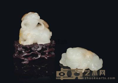 QIANLONG PERIOD (1736-1795) TWO WHITE JADE CARVINGS 长3.5cm