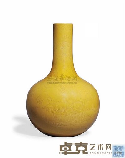 A YELLOW-GLAZED INCISED‘DRAGON’BOTTLE VASE 直径29.8cm