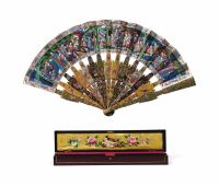 MID-19TH CENTURY A CANTONESE LACQUER FAN WITH VIEW OF A BAY
