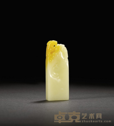 寿山芙蓉石俏色狮钮章 3.2×1.4×8.9cm