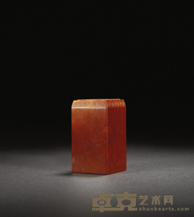 寿山高山朱砂冻石博古钮章 3.7×3.7×6.5cm