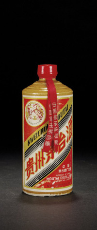 约1983年黄釉大飞天牌贵州茅台酒