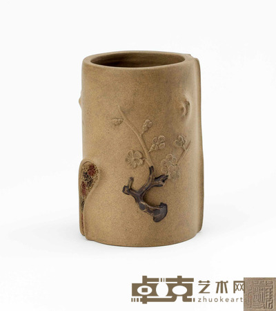 段泥梅桩笔筒 直径:7厘米 高:12厘米