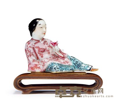 清晚期 瓷雕粉彩仕女坐像 高6.3cm