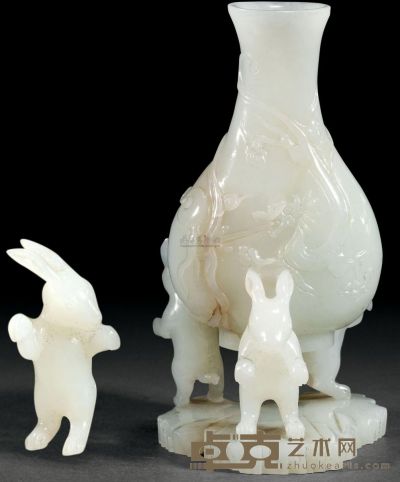 玉雕三兔瓶 高11.5cm