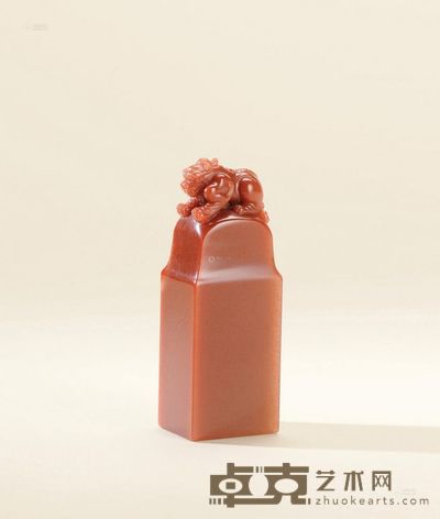 谢麟作 龙蛋石古兽钮章 8.3×2.9×2.3cm