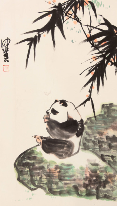 陈佩秋 熊猫立轴