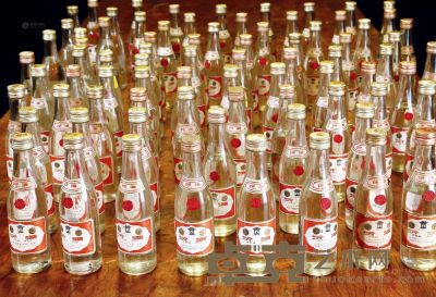 1985-1987年产古井亭牌铁盖汾酒 --