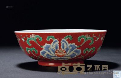 清雍正 珊瑚红地珐琅彩牡丹纹碗 直径12cm