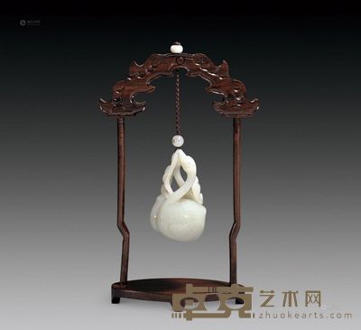 和田玉天鹅湖挂件 高7cm