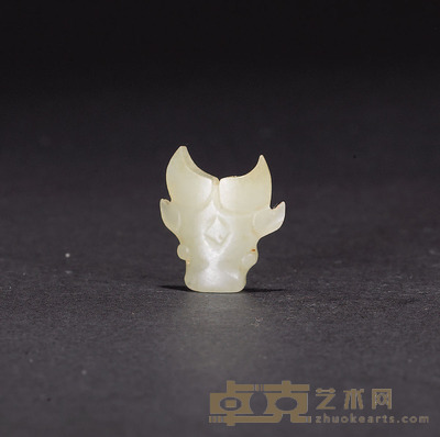 西周黄玉兽面 1.8×0.5cm